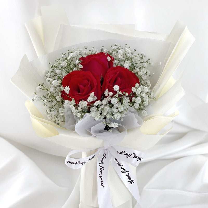 Simply You Classic Red Roses & Baby Breath Bouquet (Sungai Petani Delivery Only)