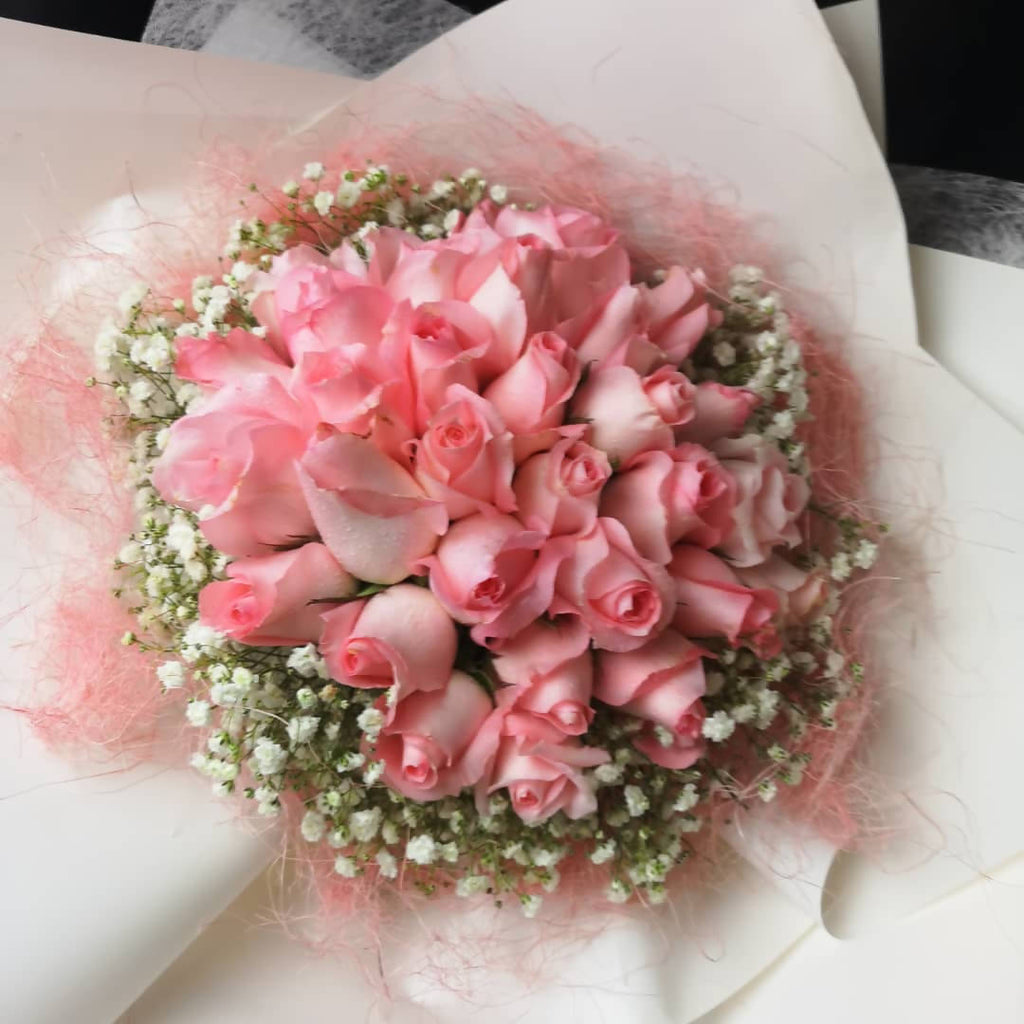 Valentine's Day 2020 Romantic Pink Roses Bouquet
