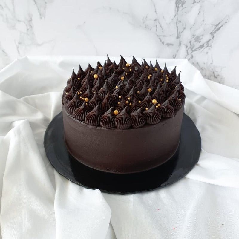 Mini Dark Chocolate and Hazelnut Cake Recipe | Dr. Oetker