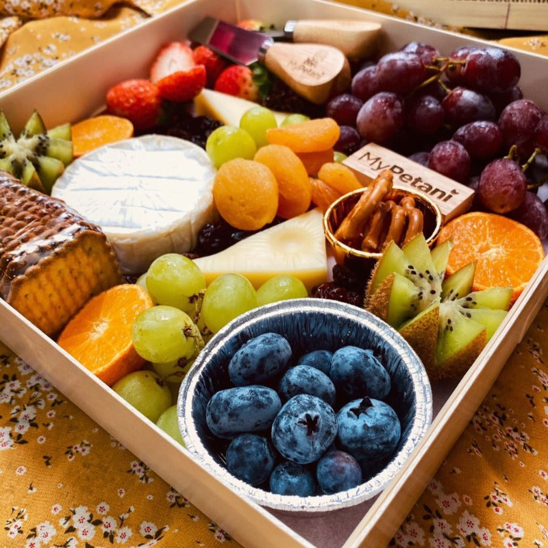 Large Cheese Fruit Platter (OnDemand Delivery) Giftr Malaysia's