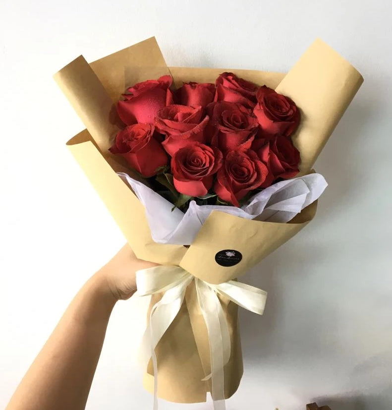 Red Rose Wrapped Flower Bouquet (Kota Kinabalu Delivery Only)