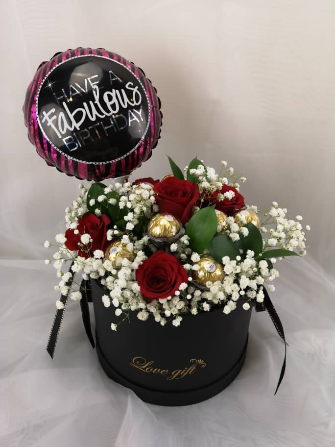 Red roses with Ferrero chocolate