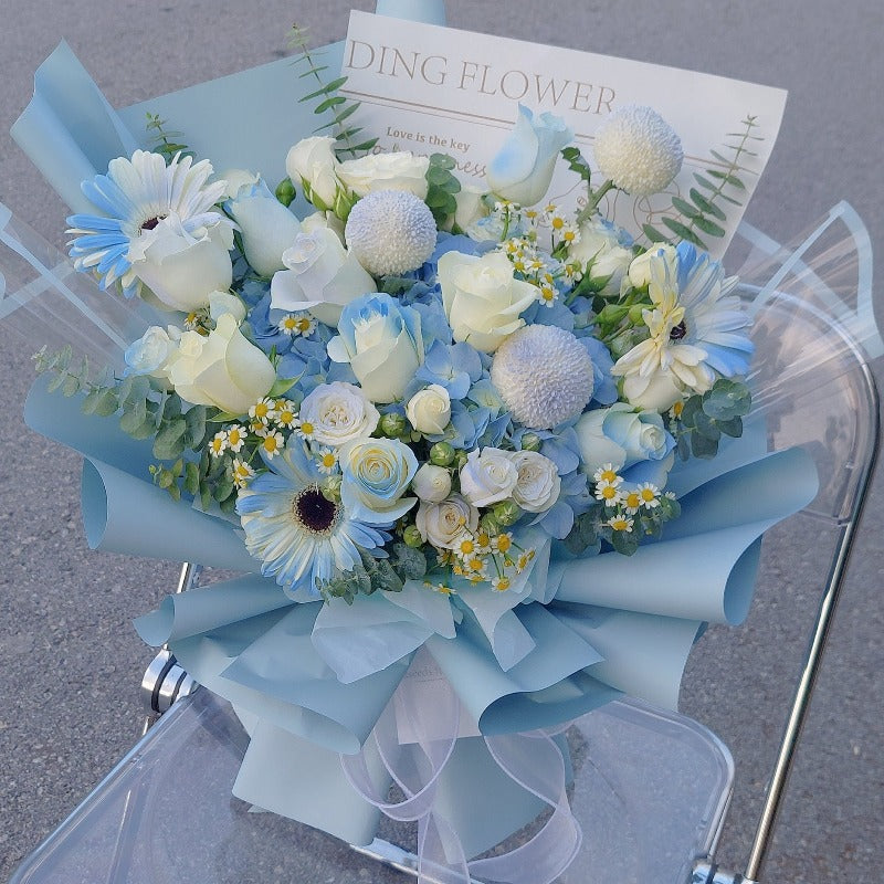 Blue Themed Mix Flower Bouquet (Negeri Sembilan / KL & Selangor Delive
