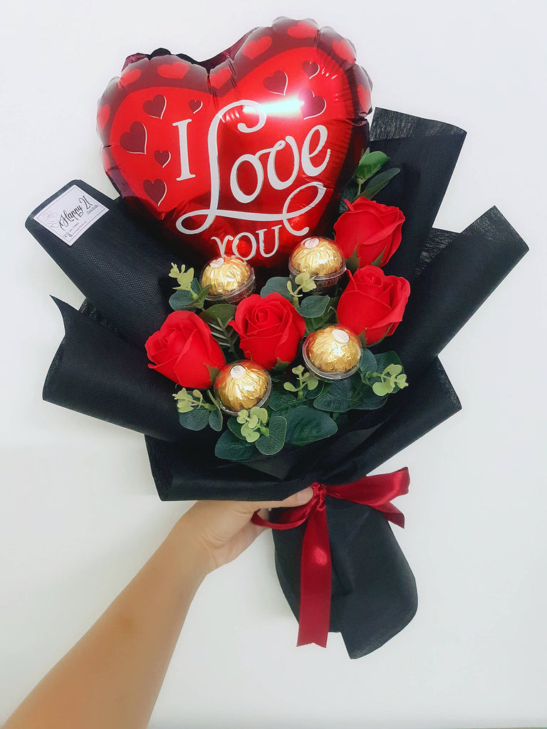 (Self Pick-up Only at Sg. Besi, KL on 14 Feb) Soap Roses Ferrero With Balloon Bouquet (Valentine's Day 2020)