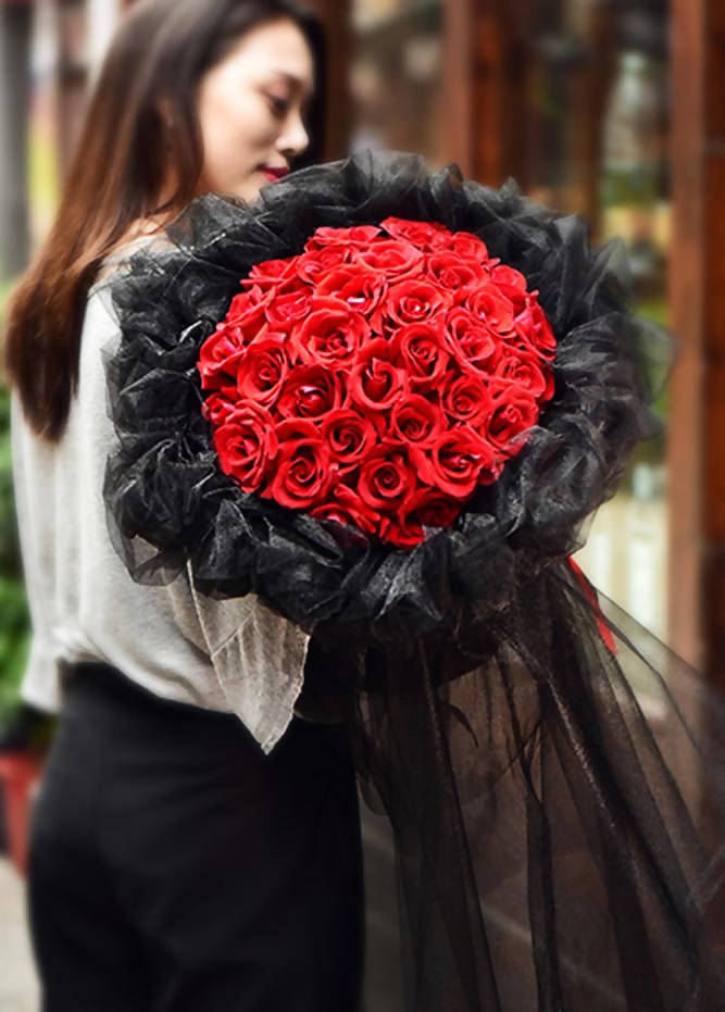 Giant Red Rose Black Lace Louis lV Bouquet