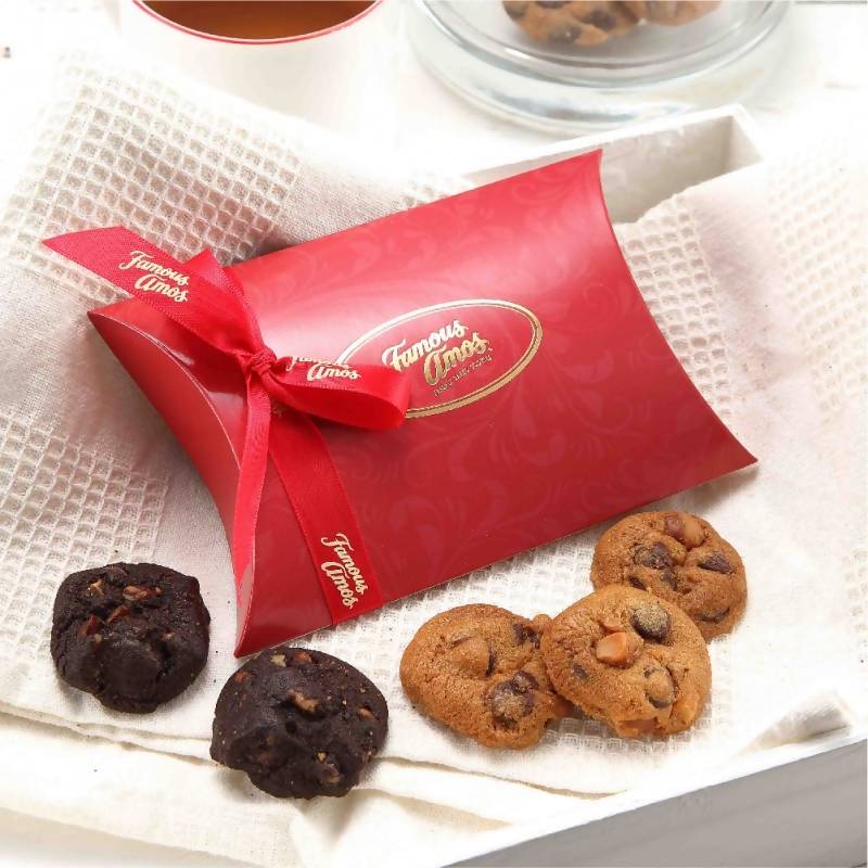 Famous Amos Novelty Gift Box (25g x 30 packets)