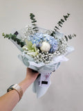 L’amore Sta Dando Flower Bouquet (Johor Bahru Delivery only)