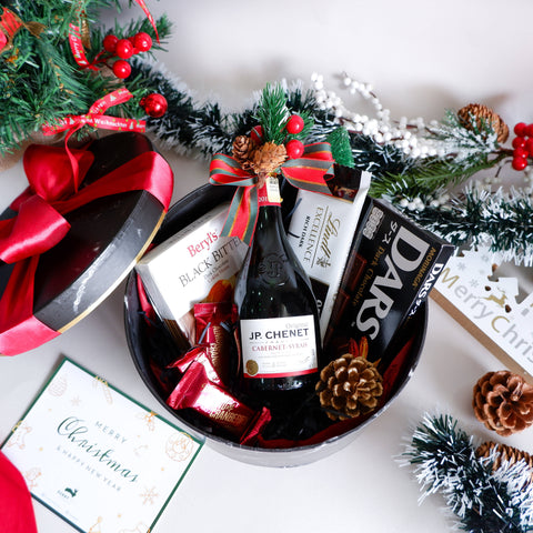 Miniature Red Wine Dark Chocolate Gift Set (Klang Valley Delivery)