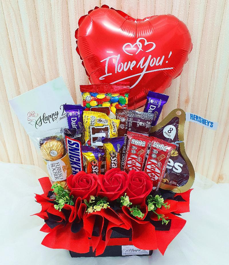 Mix Chocolate With Balloon Bouquet - Happy21 Online Florist's Flower on