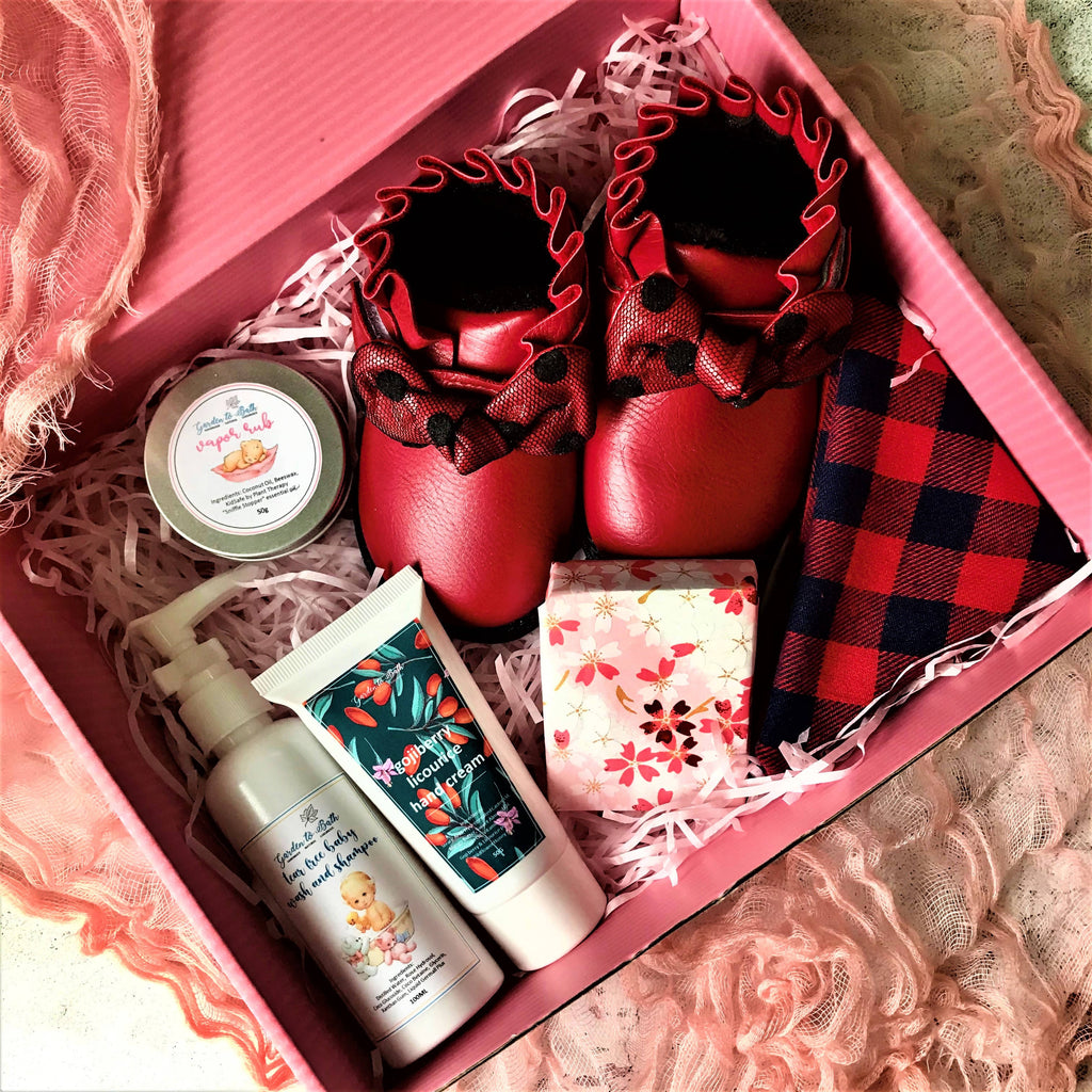 Red Riding Hood and Mommy Gift Set (Nationwide Delivery)