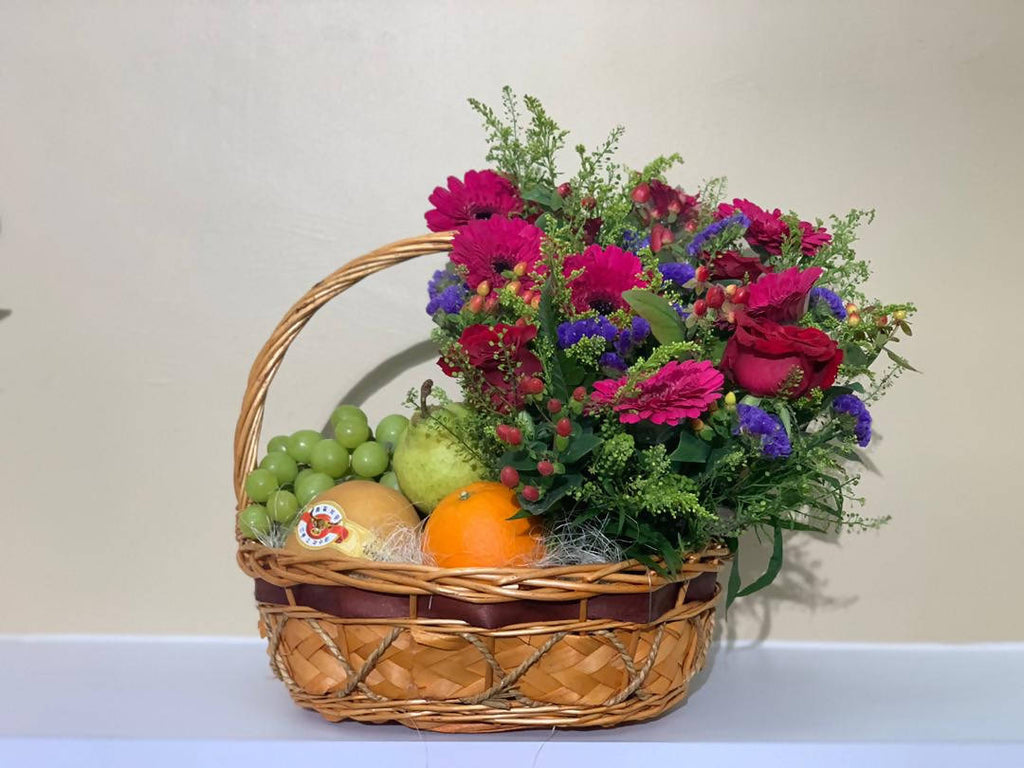 Fresh Flower & Fruits Basket (Negeri Sembilan Delivery Only) | Giftr ...