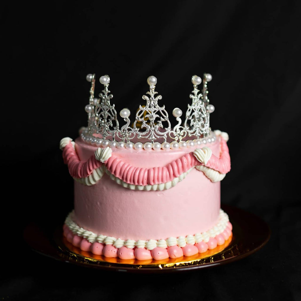 Crown Design Cake