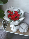 Scentales Minimalist Red Roses (Large) - White (Black Line) | (Klang Valley Delivery)