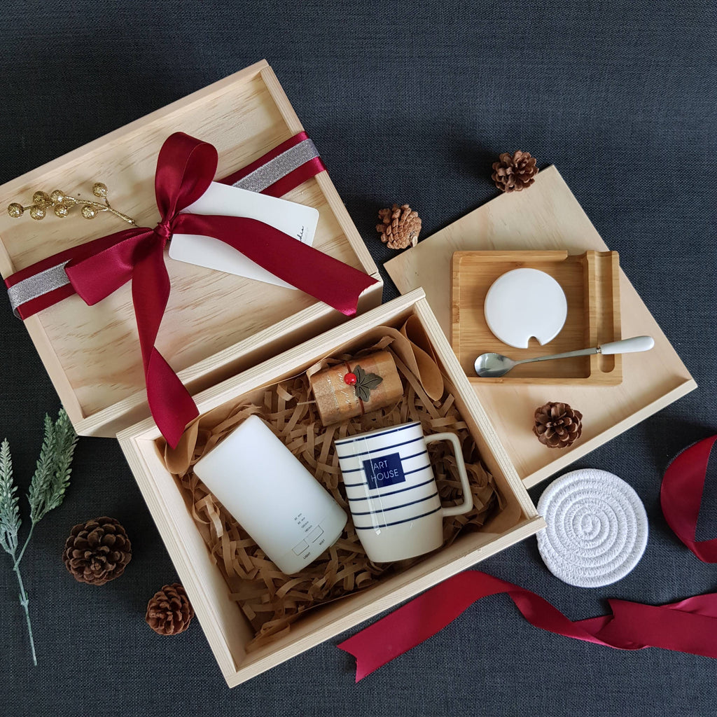 Christmas 2018 Gift Box-  XL16 WHITE (Nationwide Delivery)