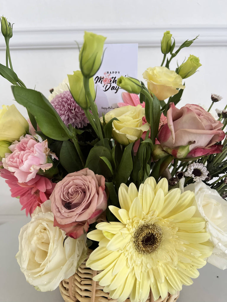 Fresh Flower Basket (Kuching Delivery Only) Giftr Malaysia's
