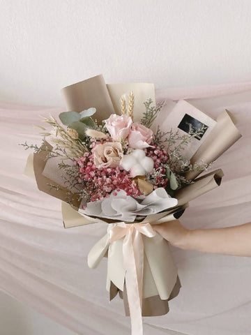 Eterno Blush Preserved Flower Bouquet